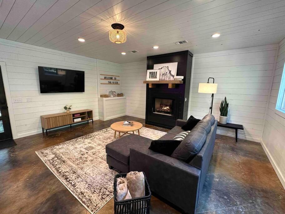 The Riser - Brand New Modern Cabin In Broken Bow Bagian luar foto